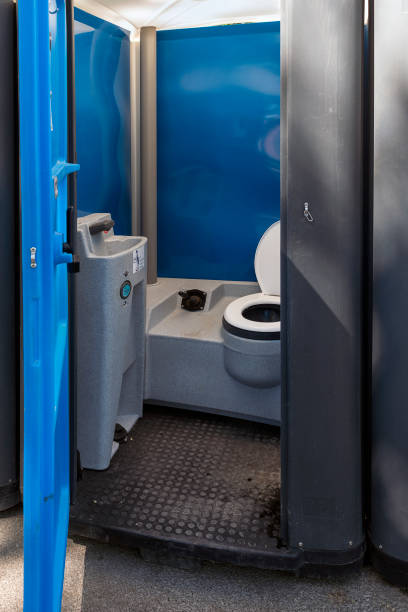 Portable Toilet Options We Offer in Cerro Gordo, IL